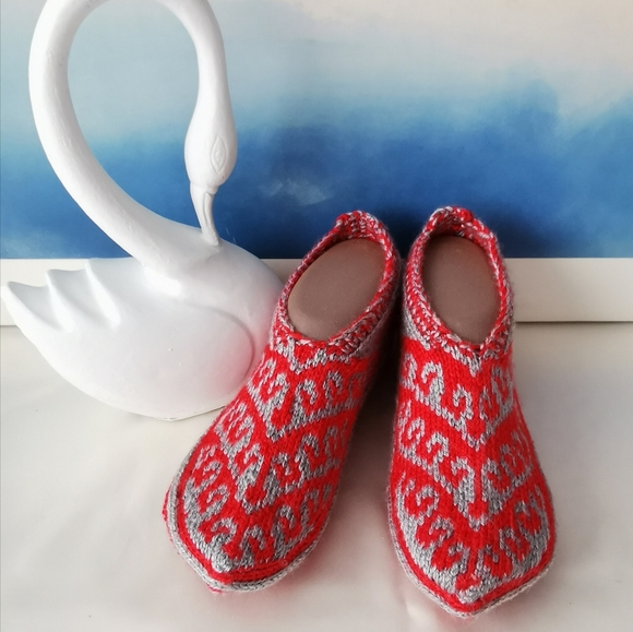New Handmade slippers. - Picture 1 of 3